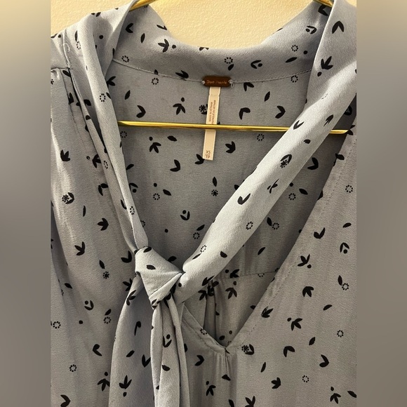 NWOT Free People Light Blue Patterned Top - Picture 9 of 9